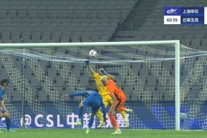 kaiyun·(中国)官方网站-申花险些再丢一球！恩里克接叶楚贵头球攻门，鲍亚雄举火烧天化解